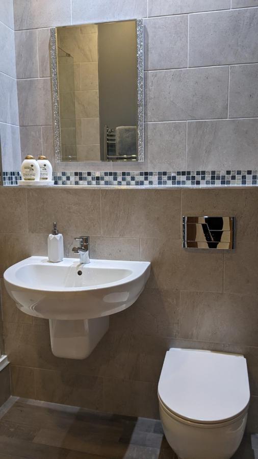 #Huge Master Suite #Self Check In #Very Central!!! York Exterior photo